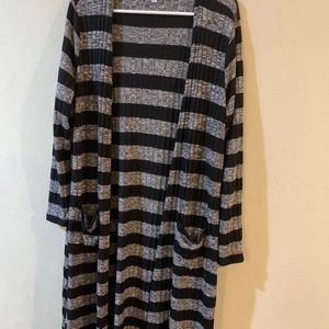 NWOT LuLaRoe Large Joy Sweater Duster